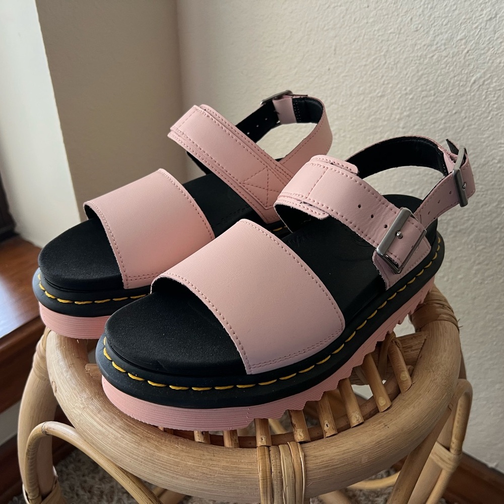 Dr. Martens Voss Pink Sandals (New w/o box)!!